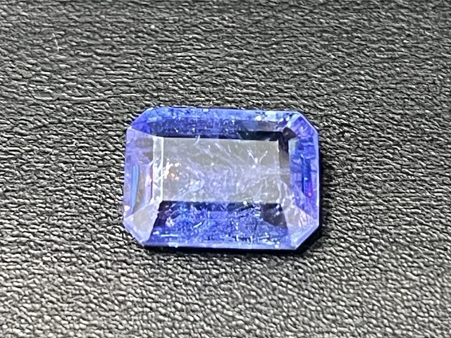 Tanzaniet - 5.43 carat natuurlijke tanzaniet (gecertificeerd) - afbeelding 1 van  5
