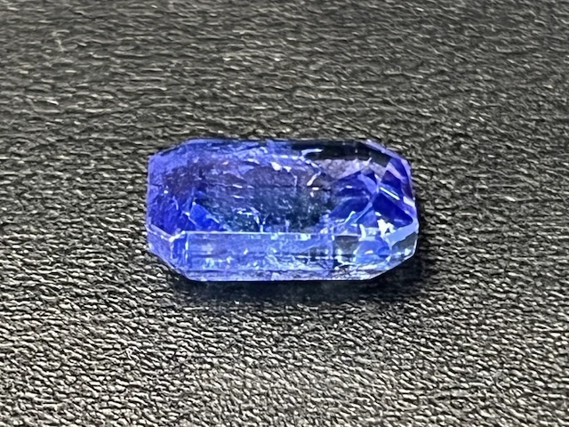 Tanzaniet - 5.43 carat natuurlijke tanzaniet (gecertificeerd) - afbeelding 3 van  5
