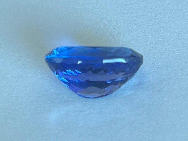 Tanzaniet - 7.01 carat natuurlijke tanzaniet (gecertificeerd) - afbeelding 2 van  6