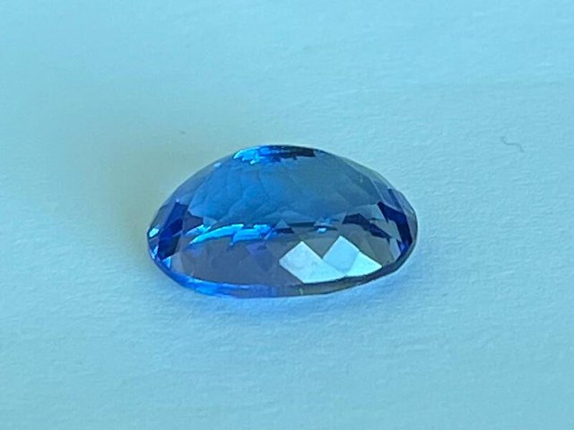 Tanzaniet - 7.01 carat natuurlijke tanzaniet (gecertificeerd) - afbeelding 3 van  6