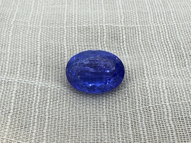 Tanzaniet - 8.51 carat natuurlijke tanzaniet (gecertificeerd) - afbeelding 1 van  1