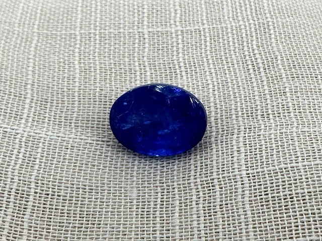 Tanzaniet - 8.63 carat natuurlijke tanzaniet (gecertificeerd) - afbeelding 1 van  4