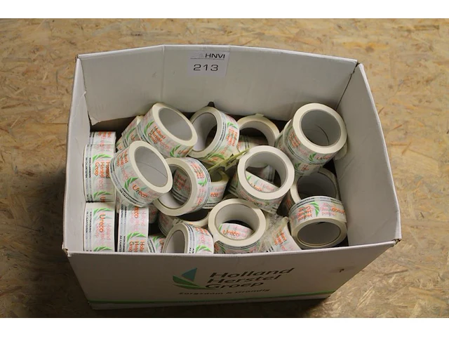 Tape met opdruk in doos. - afbeelding 1 van  2