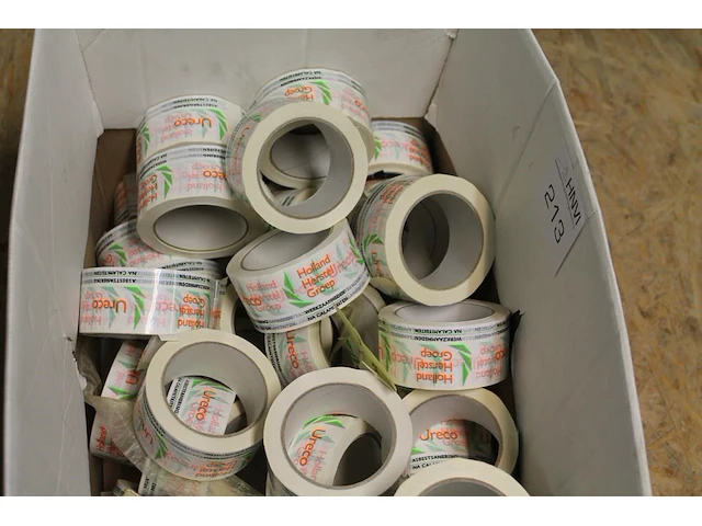 Tape met opdruk in doos. - afbeelding 2 van  2