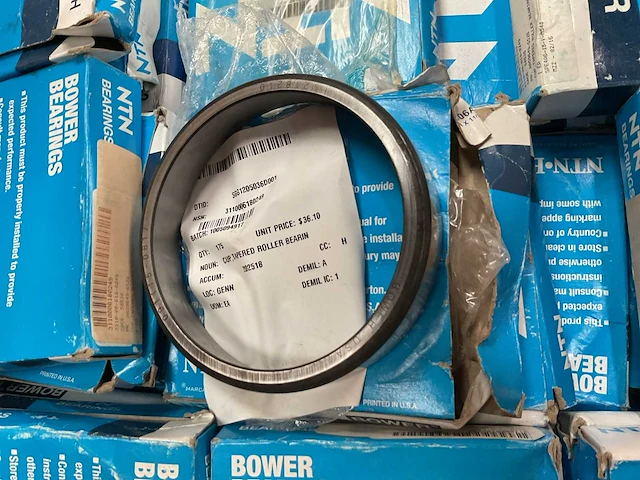 Tapered roller bearing cup - afbeelding 1 van  3