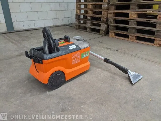 Tapijtreiniger kärcher, puzzi 10/1, bouwjaar 2020 - afbeelding 2 van  8