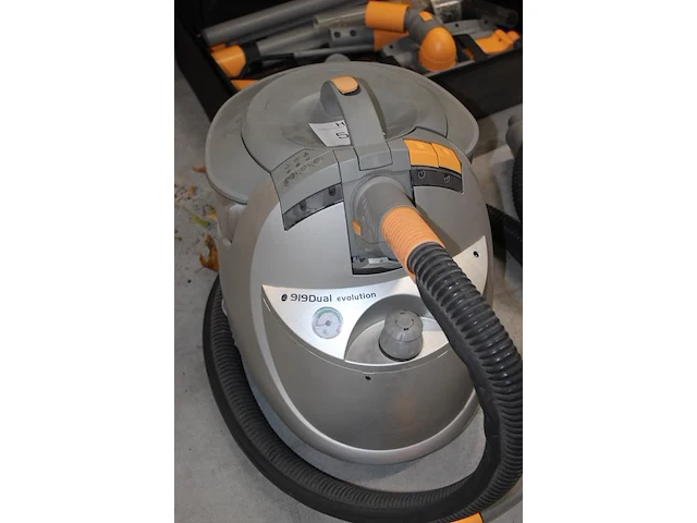 Tapijtreiniger med 919 dual evolution met grote hoeveelheid hulpstukken in 3 koffers. - afbeelding 2 van  3