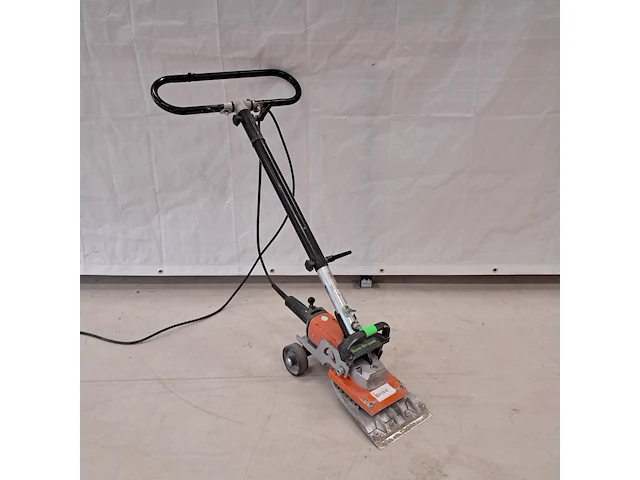 Tapijtstripper - 230v uzin utz / wolff, duro-stripper 2.0, bouwjaar 2018 - afbeelding 1 van  5