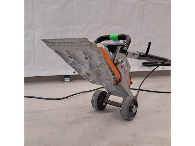 Tapijtstripper - 230v uzin utz / wolff, duro-stripper 2.0, bouwjaar 2018 - afbeelding 4 van  5