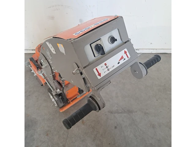Tapijtstripper zwaar 230v, blastrac, 1-7d, 2019 - afbeelding 2 van  11