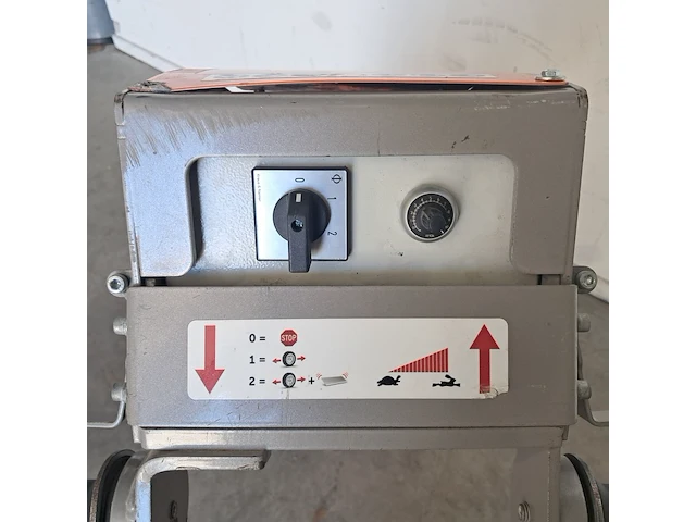 Tapijtstripper zwaar 230v, blastrac, 1-7d, 2019 - afbeelding 3 van  11