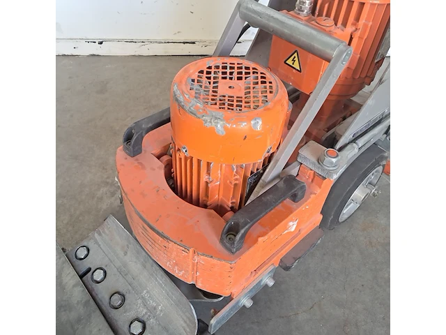 Tapijtstripper zwaar 230v, blastrac, 1-7d, 2019 - afbeelding 6 van  11