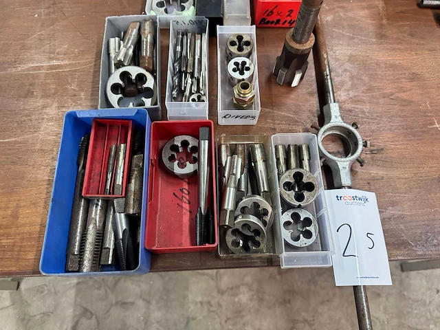 Tappen en draadsnij - afbeelding 2 van  3