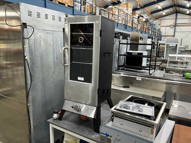 Tarrington house granbrook gas smoke - afbeelding 1 van  10