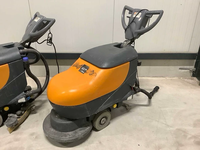 Taski - swingo 450 e/b - vloerreinigers (2x) - afbeelding 3 van  9