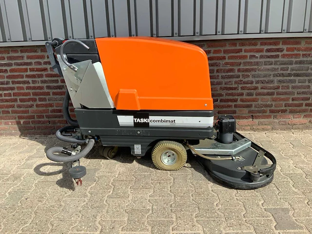 Taski combimat 1800 zelfrijdende schrobmachine - afbeelding 3 van  10