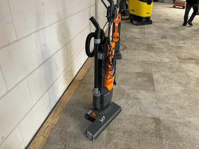 Taski jet tr5.50 stofzuiger - afbeelding 2 van  6