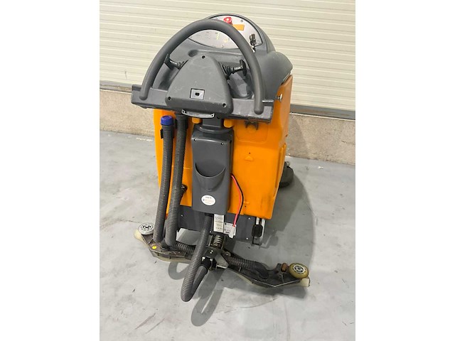 Taski swingo - 1650b - zelf rijdende achterloop schrob-zuig machine - afbeelding 6 van  10