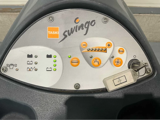 Taski swingo - 755b - zelf rijdende achterloop schrob-zuig machine - afbeelding 6 van  9