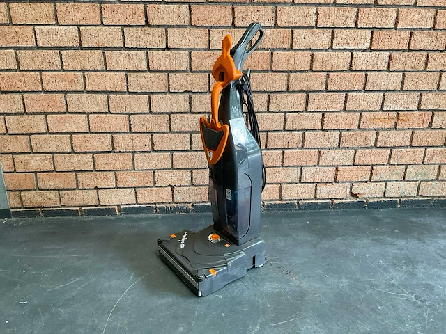 Taski swingo 150.5 vloerreiniger - afbeelding 1 van  8