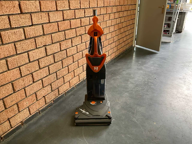 Taski swingo 150.5 vloerreiniger - afbeelding 2 van  8