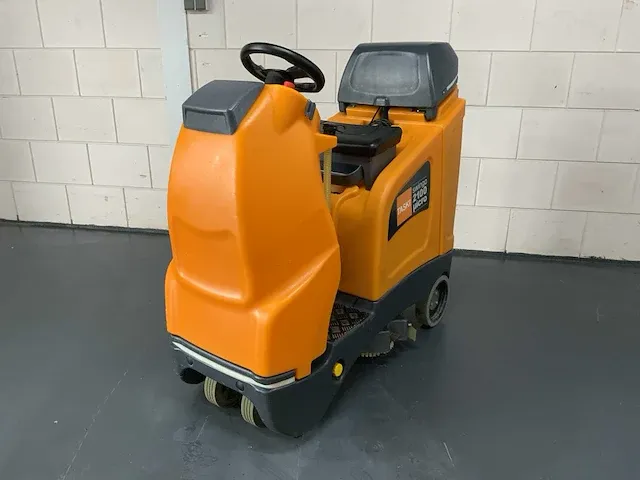 Taski swingo 2100 micro zelfrijdende schrobmachine - afbeelding 9 van  16