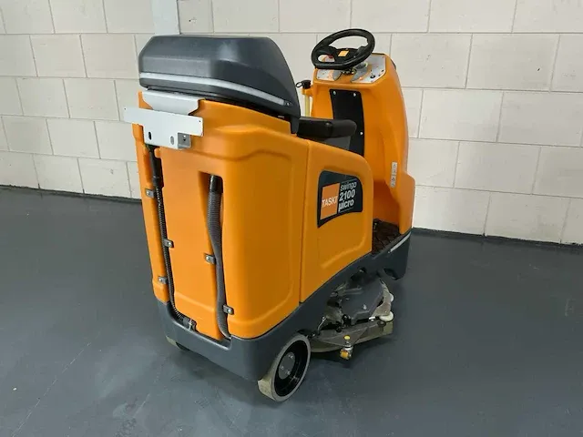 Taski swingo 2100 micro zelfrijdende schrobmachine - afbeelding 14 van  16