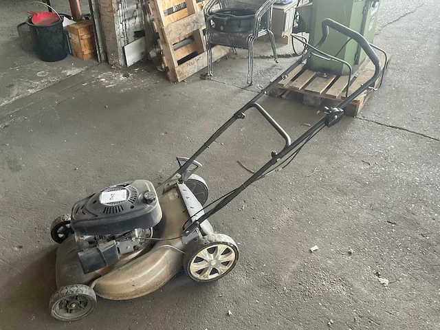 Tata grasmaaier - afbeelding 2 van  4