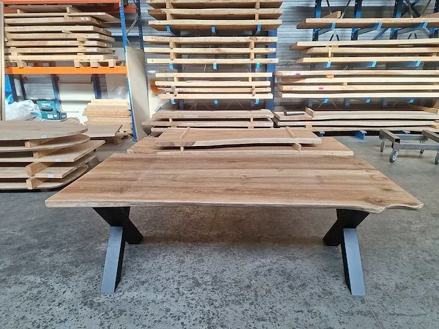 Teak boomstam eettafel 220 cm. - afbeelding 2 van  4