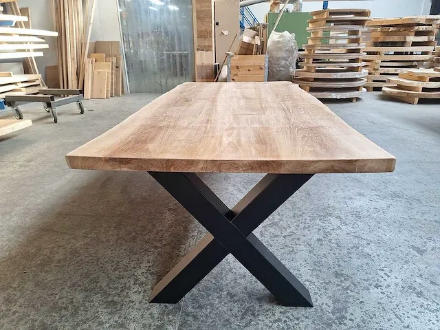 Teak boomstam eettafel 220 cm. - afbeelding 4 van  4