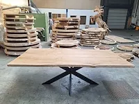 Teak boomstam eettafel 220 cm. - afbeelding 1 van  5