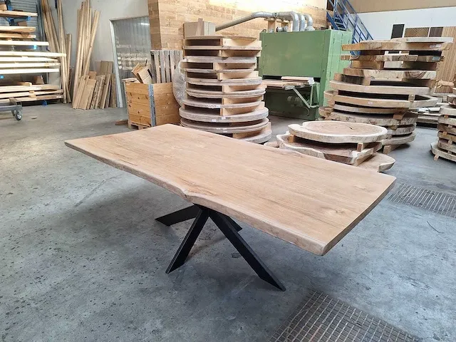 Teak boomstam eettafel 220 cm. - afbeelding 2 van  5