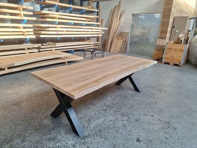 Teak boomstam eettafel 240 cm. - afbeelding 3 van  5