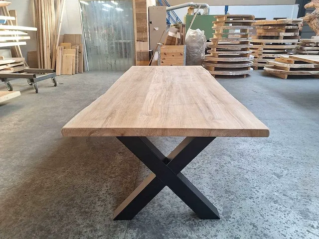 Teak boomstam eettafel 240 cm. - afbeelding 5 van  5