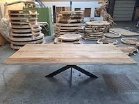 Teak boomstam eettafel 240 cm. - afbeelding 1 van  6