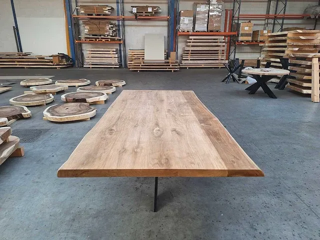 Teak boomstam eettafel 240 cm. - afbeelding 3 van  6
