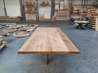 Teak boomstam eettafel 240 cm. - afbeelding 3 van  6