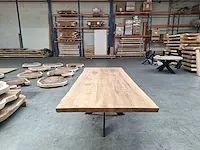 Teak boomstam eettafel 260 cm. - afbeelding 3 van  6