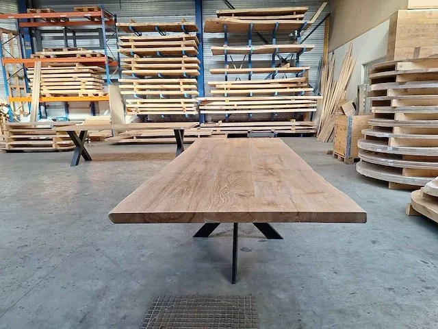 Teak boomstam eettafel 260 cm. - afbeelding 5 van  6