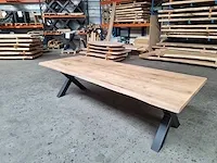 Teak boomstam eettafel 280 cm. - afbeelding 1 van  5