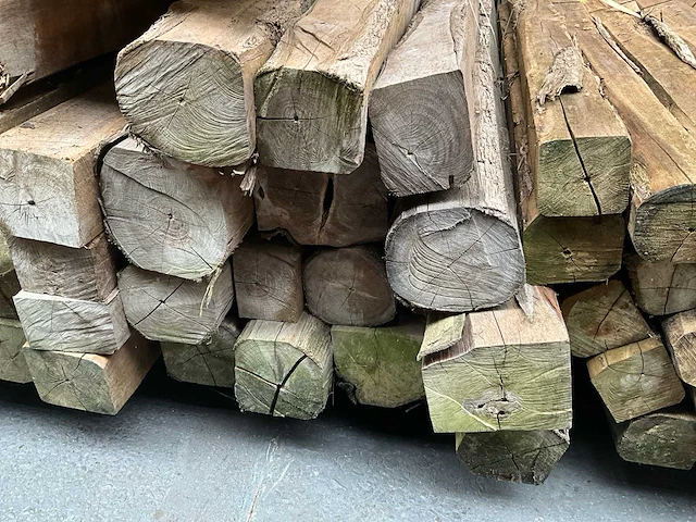 Teak houten - balken - afbeelding 1 van  3