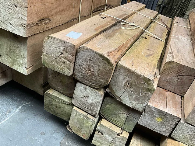 Teak houten - balken - afbeelding 1 van  4