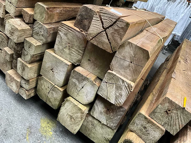 Teak houten - balken - afbeelding 1 van  4