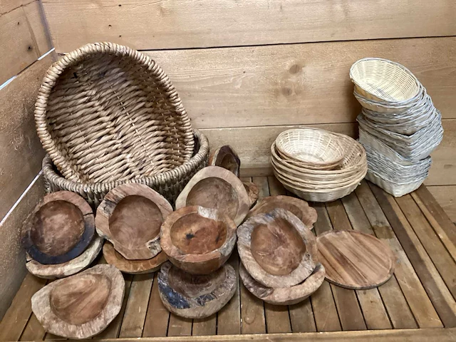 Teak houten schalen en manden - afbeelding 1 van  4