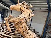 Teakhouten ‘mustang’ paard