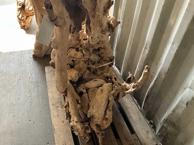 Teakhouten tuinbeeld draak - afbeelding 4 van  4