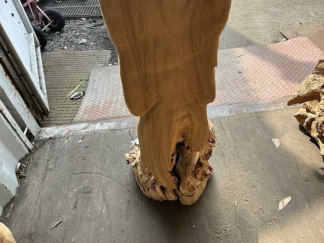 Teakhouten tuinbeeld - afbeelding 4 van  5