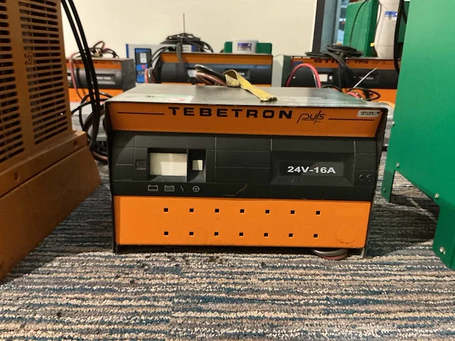 Tebetron - 24v-16a - acculaders - 2010 - afbeelding 1 van  3