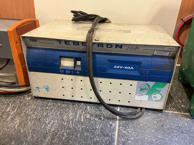 Tebetron - 24v 40a - acculaders - 2008 - afbeelding 1 van  3