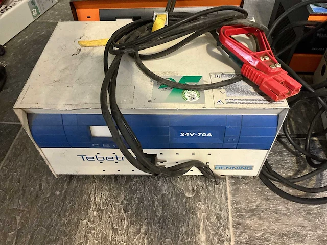 Tebetron - 24v 70a - acculaders - 2013 - afbeelding 1 van  3